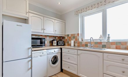 2 Bed in Widemouth Bay 6