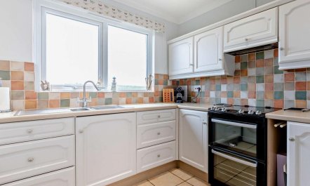 2 Bed in Widemouth Bay 2