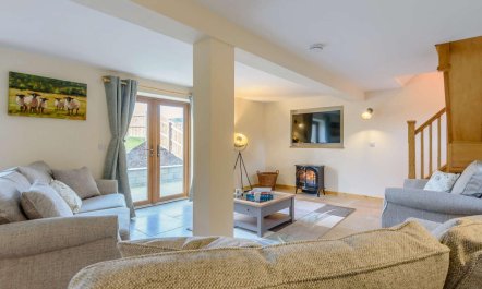 4 Bed in Llandrindod Wells 9