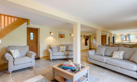 4 Bed in Llandrindod Wells 6