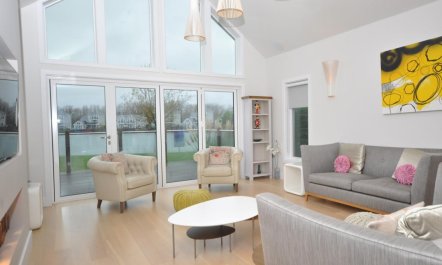 4 Bed in Cirencester 2