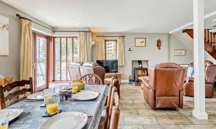 4 Bed in Aberdyfi 3