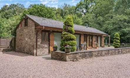 2 Bed in Abergavenny