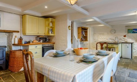 2 Bed in Polruan 9
