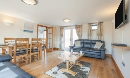 3 Bed in Bridport 5