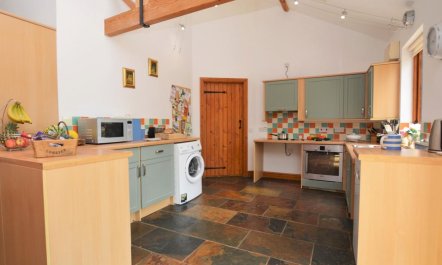 2 Bed in Sherborne 5