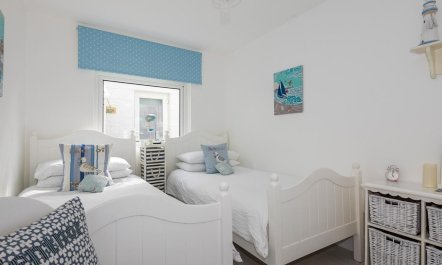 3 Bed in Bonchurch 8