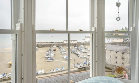 2 Bed in Tenby 9