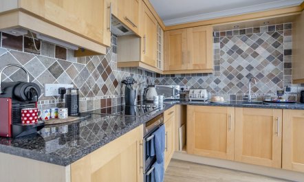 2 Bed in Tenby 7