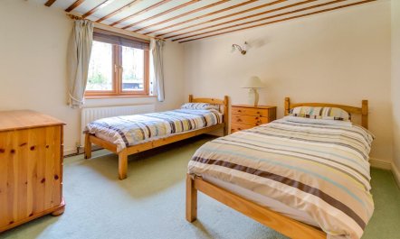 5 Bed in Wareham 7