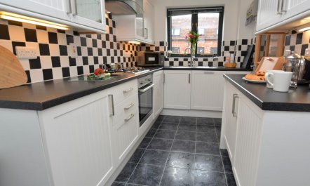 2 Bed in Bridport 5