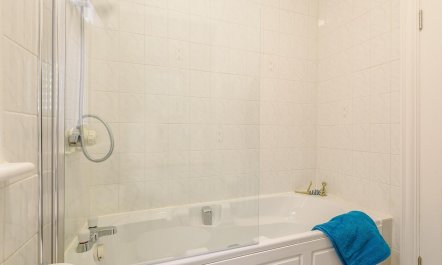 1 Bed in Colwyn Bay 9