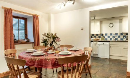 3 Bed in Sherborne 0