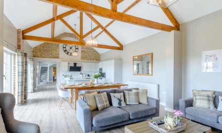 4 Bed in Scarborough 2