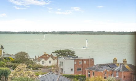 3 Bed in Cowes 1