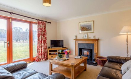 4 Bed in Whitebridge 1