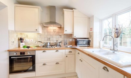 1 Bed in Lyndhurst 1