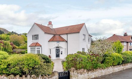 4 Bed in Llandudno 0