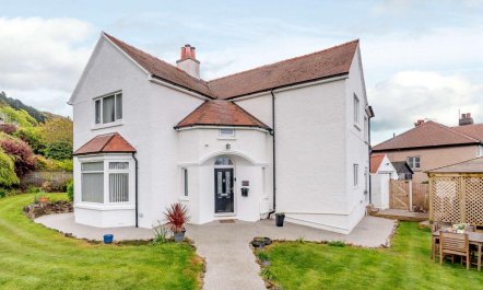 4 Bed in Llandudno 1