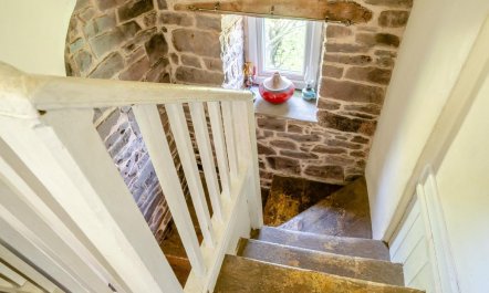 2 Bed in Llanfihangel-nant-Bran 8