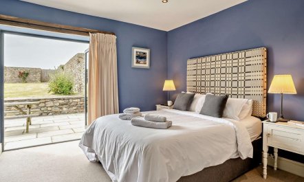2 Bed in Haverfordwest 9