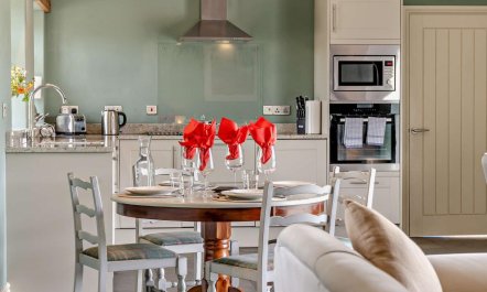 2 Bed in Haverfordwest 6