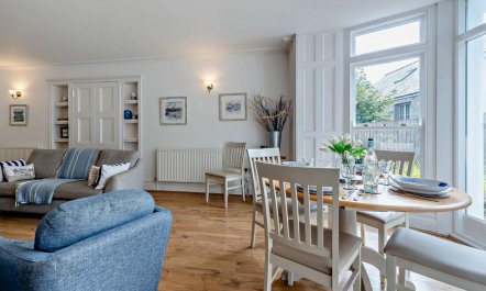 3 Bed in Tenby 3