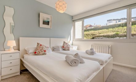 2 Bed in Newquay 7