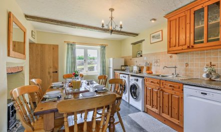 4 Bed in Barnstaple 4