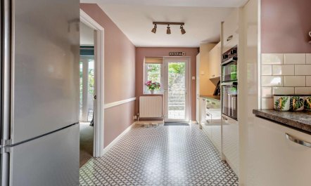 5 Bed in Wareham 7