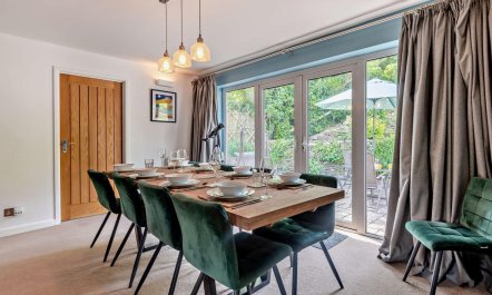 5 Bed in Wareham 1