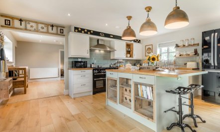 3 Bed in Shaftesbury 1