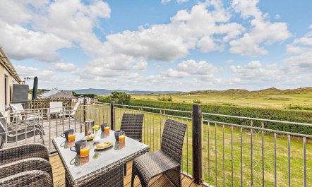 3 Bed in Aberdovey 0