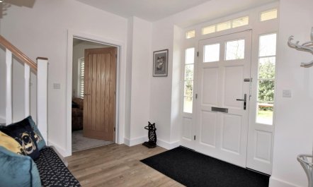 4 Bed in Holt 9