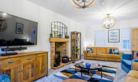 4 Bed in Holt 3