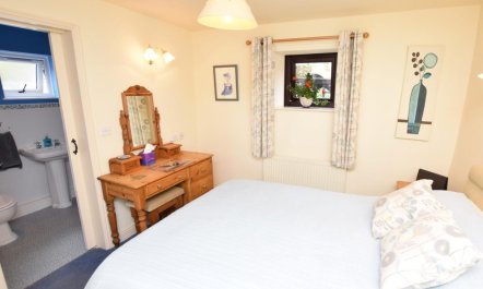 1 Bed in Hope Valley 4