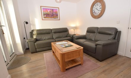 2 Bed in Haverfordwest 4