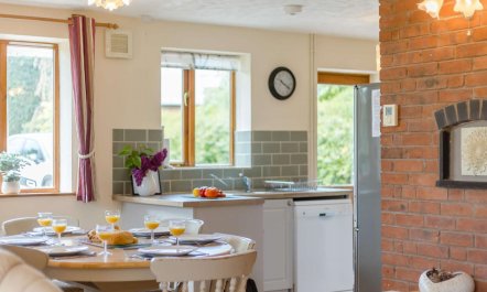 3 Bed in Worcester 1