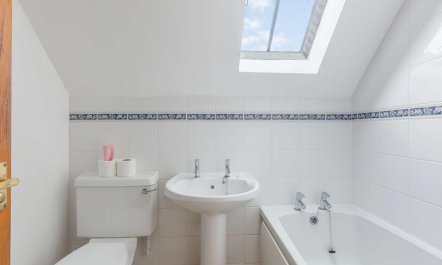 3 Bed in Worcester 9