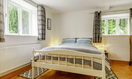 4 Bed in Crickhowell 8