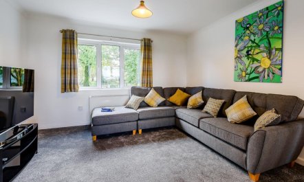 5 Bed in Holsworthy 3