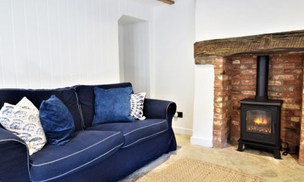 2 Bed in Bridport 3
