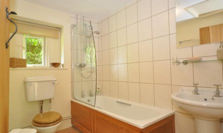 1 Bed in Cheltenham 9