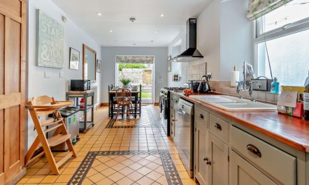 4 Bed in Tenby 7