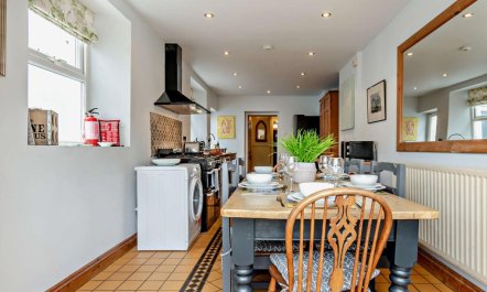 4 Bed in Tenby 5