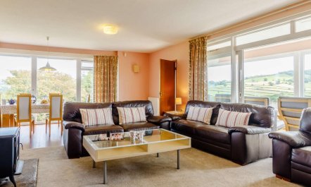 6 Bed in Brecon 3