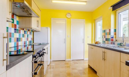 6 Bed in Brecon 8