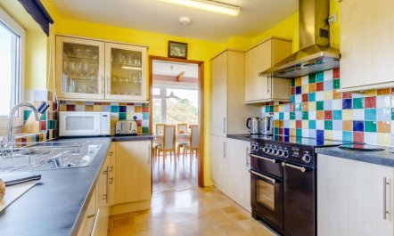 6 Bed in Brecon 7