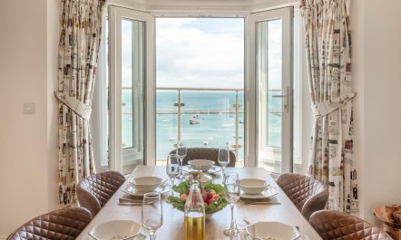 3 Bed in Brixham 1