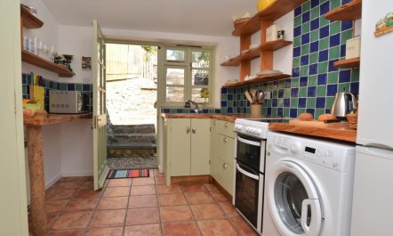 2 Bed in Bridport 7
